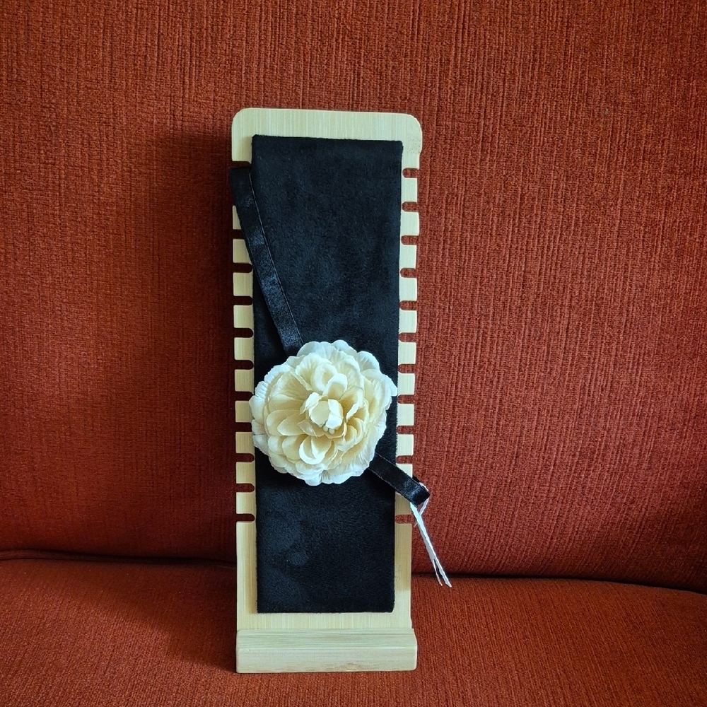 Cream Floral Elasticized Headband From Ardene, New With Tags